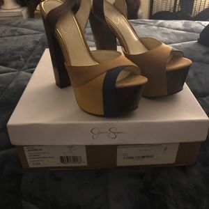 🔥JESSICA SIMPSON DIMAYA PLATFORM SANDALS🔥